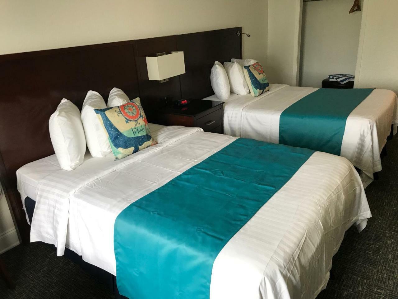 ลักชัวรี สวีท ออฟ เพนซาโคลา Hotel ภายนอก รูปภาพ
